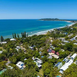 Dreamtime Belongil - House Opposite The Beach Holiday home